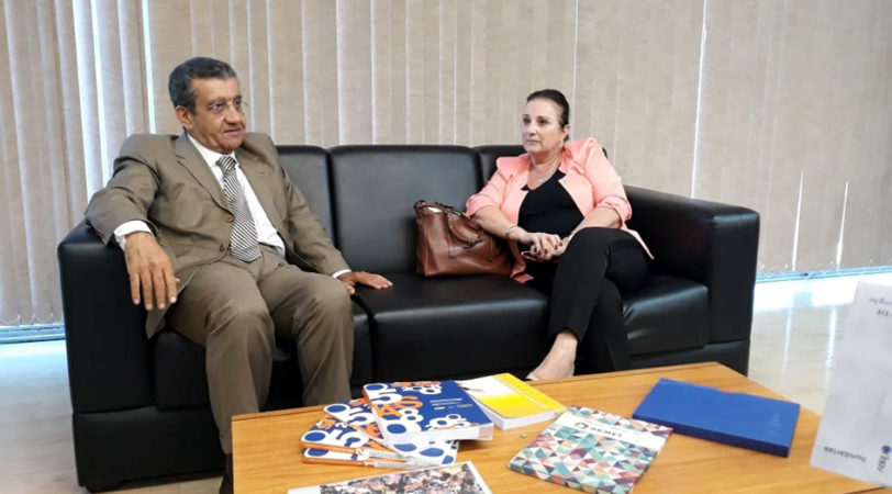 Secretário Ataíde Alves e Carmen Lúcia Helfer